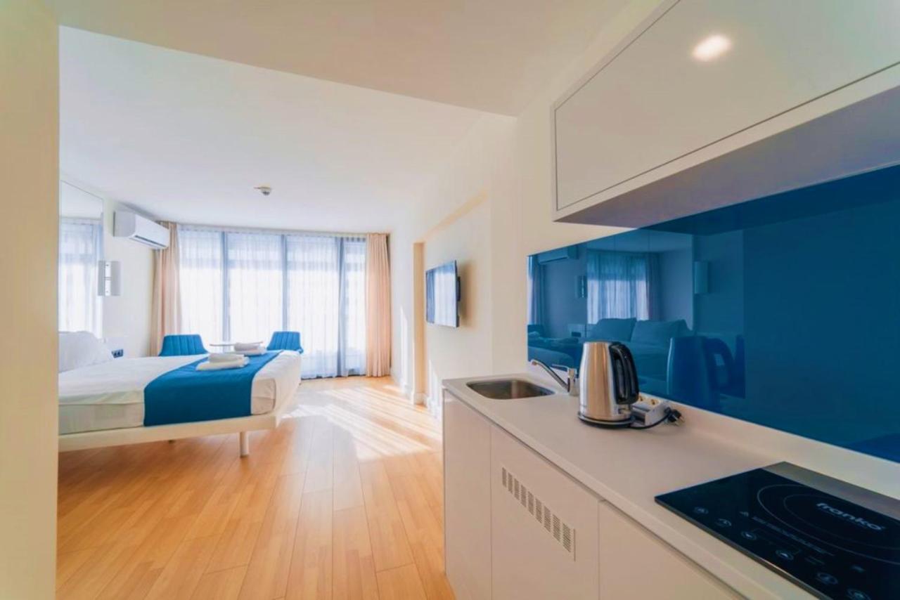Luxury Sea View Apartments In Orbi City Batumi Exterior photo