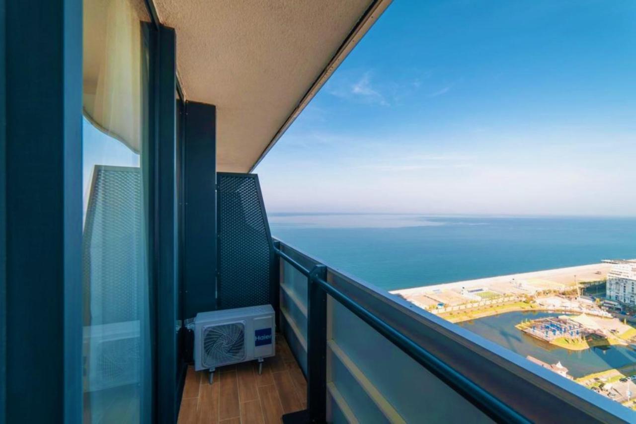 Luxury Sea View Apartments In Orbi City Batumi Exterior photo